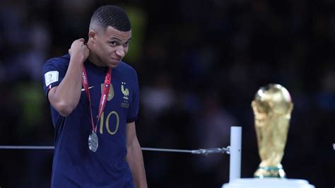 Il Grande Spettacolo di Kylian Mbappé: Una Serata Indimenticabile con il Campione del Mondo